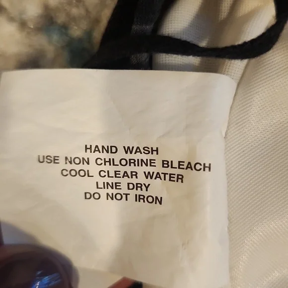 Liz Claiborne SZ 20 2 Piece Black/White Swimsuit - Picture 8 of 9